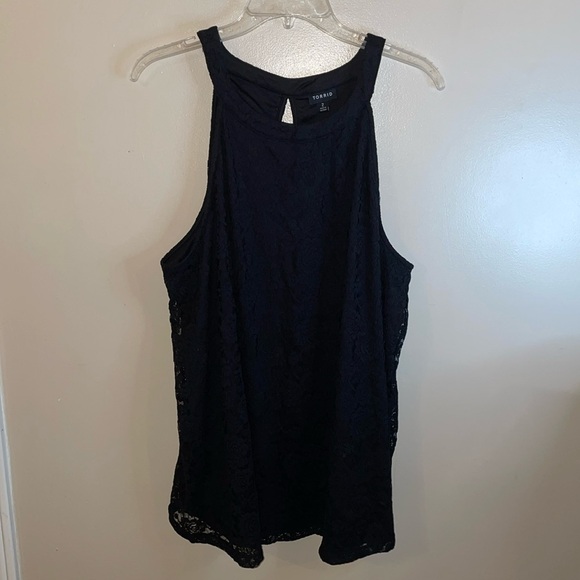 Sleeveless high neck lace tunic - Picture 1 of 6
